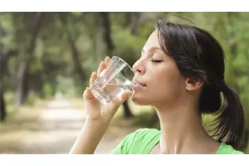 Rüyada Birinin Elinden Su İçmek Rüya Yorumu ve Anlamı