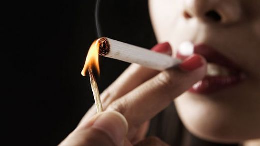 Rüyada Birinin Sigara İçtiğini Görmek Rüya Yorumu ve Anlamı